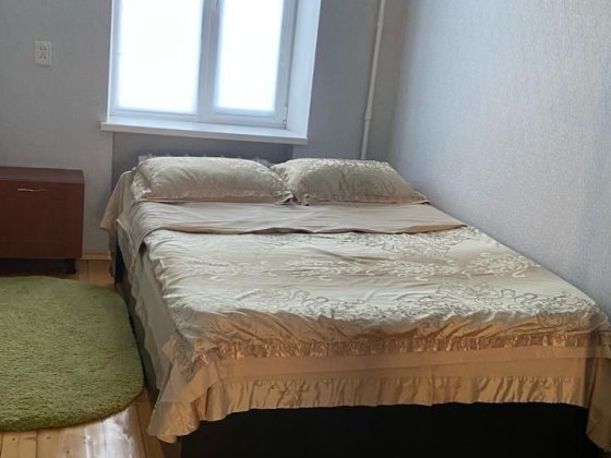 Продам 2 -ну квартиру у центрі міста Запорожье