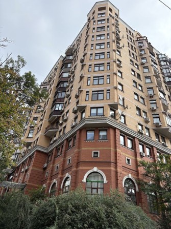 Паркинн 16,6м Центр Паньковская Жилянская Саксаганского - фото 1