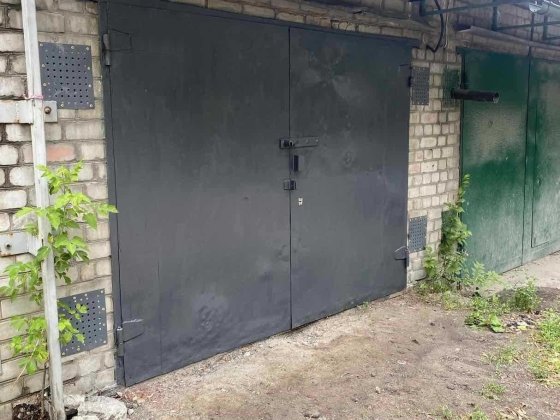 продам гараж на пр. Воронцова с дополнительным помещением. Дніпро