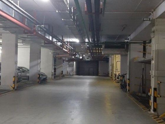 Паркомісце на Антоновича 131, ЖК Парк-хол Горький, метро Палац України Київ