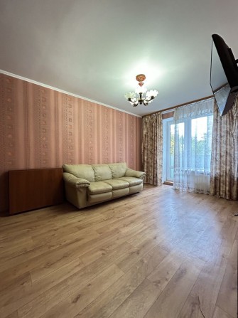 Трикімнатна квартира на Леваневців. З меблями та технікою - фото 1