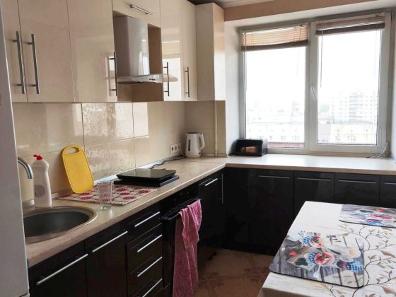 Продам 3к квартиру Тополь 3 в кирпичном доме Днепр