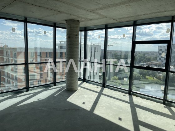 Продаж трикімнатної квартири з панорамним виглядом на озеро Львов