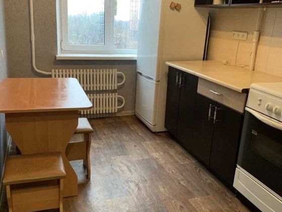 Продам трехкомнатную квартиру , улица Холодильная . Дніпро