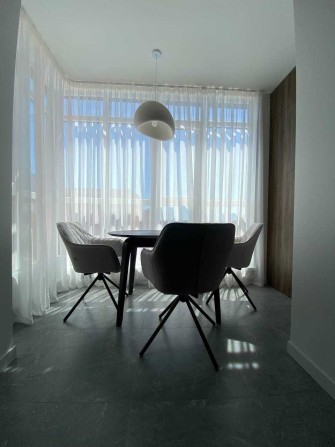 Продам 3 к квартиру студию в ЖК Счастливый - фото 1