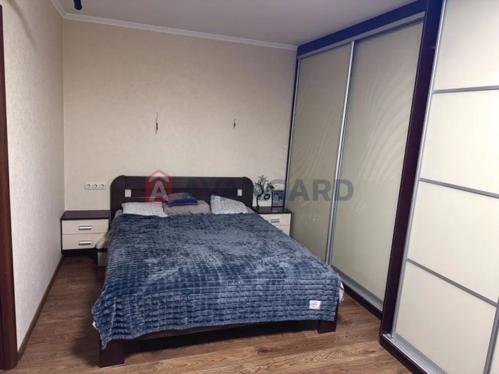 Продам 2к квартиру Победа 4 средний этаж - фото 1