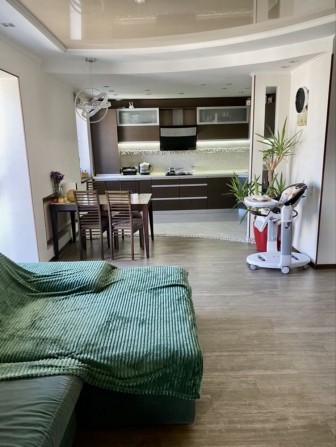 Продаж чотирикімнатної квартири в Новобудові - фото 1