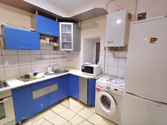 Продаю 2 х комнатную квартиру в ЦЕНТРЕ/ На Земле 52м2/Автономка Николаев