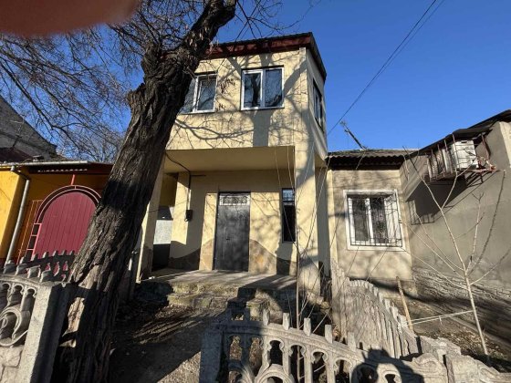 Продаю 2 кімнатну квартиру на землі Миколаїв