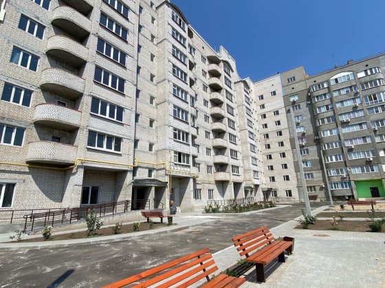 Продают просторную 3-ку 118м2в новом доме ул Садовая Николаев