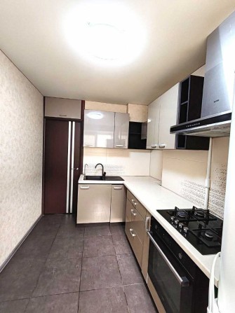 Продам 3-х комнатную на  Победе, Бульвар Славы 9. - фото 1