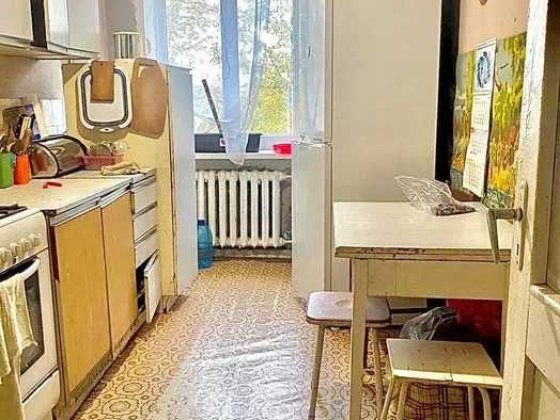 Продаж 2 кімнатної квартири вул.Угорська (З гаражем) Львів