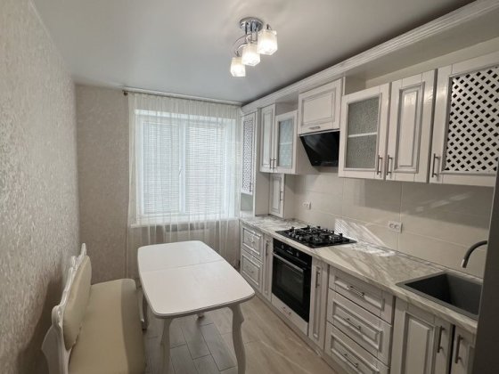 Продається 4 кімнатна квартира у Кропивницькому! Центр Кропивницький