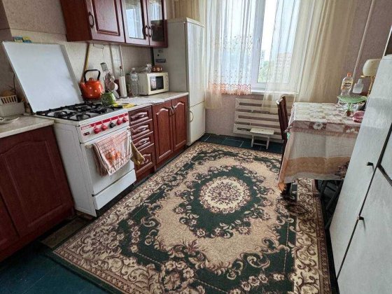 Продам 3к квартиру на Метростроевской 5, Коммунар Днепр