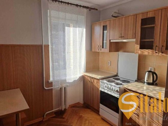 Продаж 1 кімнатної квартири, вулиця Юрія Липи ( Чорновола) Львів