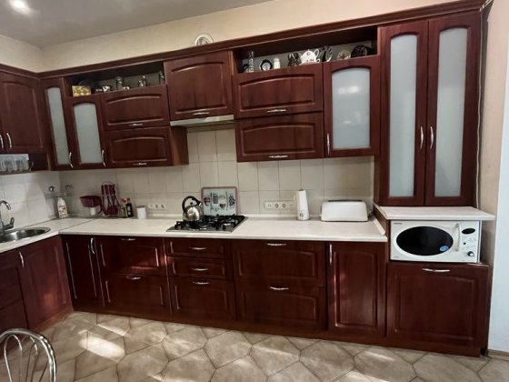 Продається 3 кімнатна квартира в центрі з автоматичним опаленням