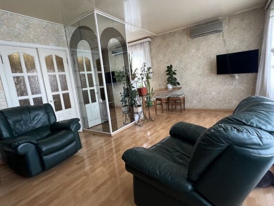 Продам 3-к квартири вул. Грушевського, 1 Дом Архітектора, центр Днепр