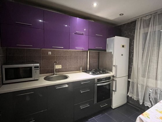 Продам 2к квартиру на среднем этаже ж/м Красный Камень Днепр