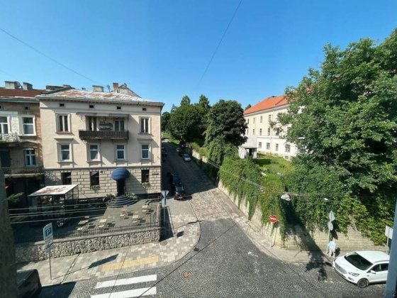 Продаж квартири в Центрі  вул.Грушевського ! Львов