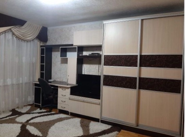 Продам 2к квартиру в центрі - фото 1
