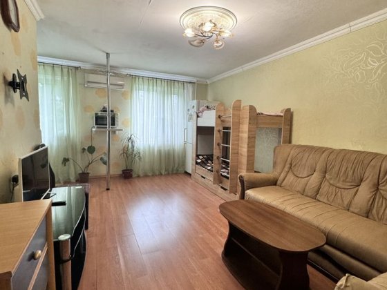 Продажа 2 комн квартиры по ул.Криворожская, 70 Днепр