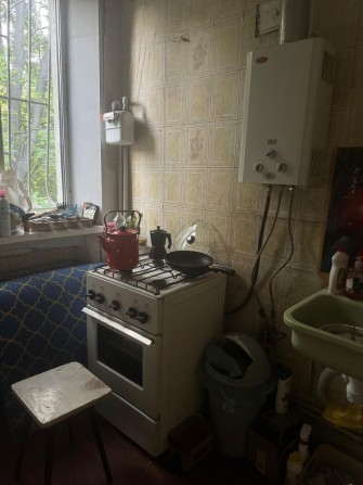 Продам 1- комнатную квартиру сталинку. - фото 1