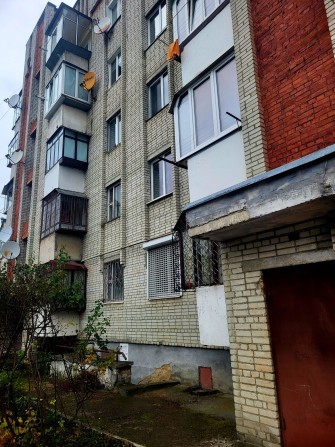 Продаж 2 кімнати по вул.Багряного - фото 1