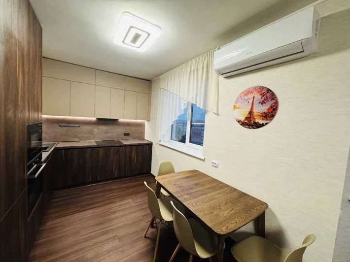 Продам 3к квартиру с ремонтом  в новострое на Победе - фото 1