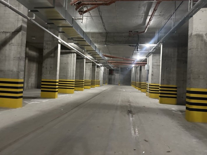 Продаж паркінг 18 м2 на Навроцького за 15000$ - фото 1