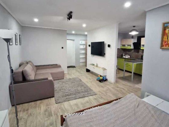 Продается 1 к.  квартира 39 кв. м в кирпичном доме по ул. Историческая Запорожье