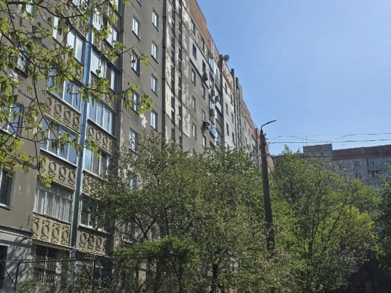 Продам Трьохкімнатну квартиру Інгульский район Миколаїв