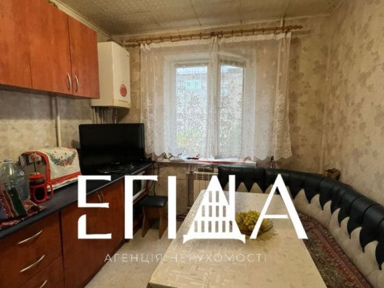 2к квартира  р-н Шатіла