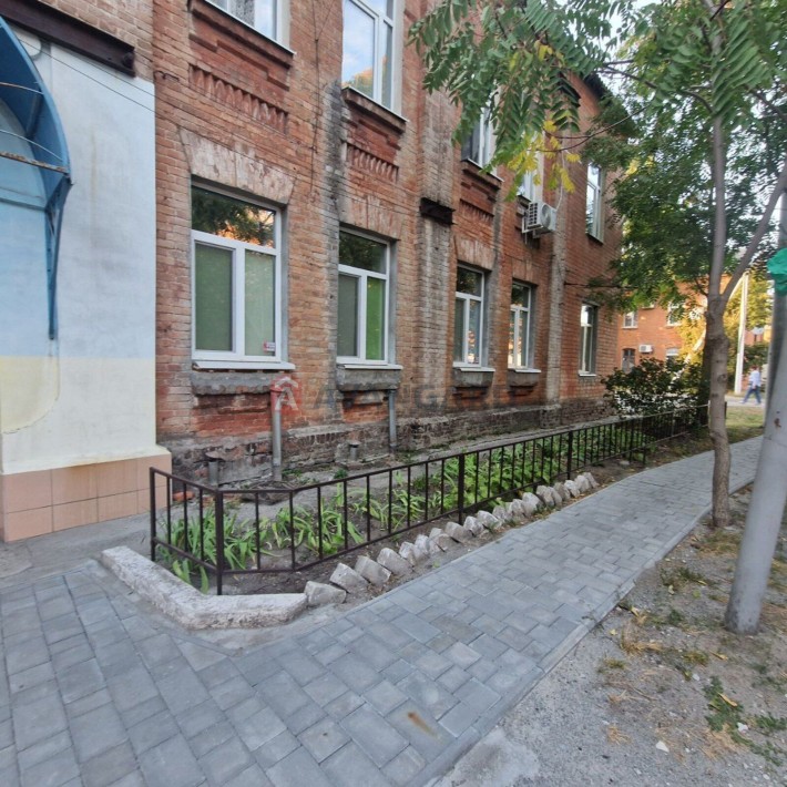 Продается 3-ком. квартира с возможностью коммерческого использования - фото 1