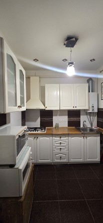 Квартира з ремонтом біля ТЦ Україна - фото 1