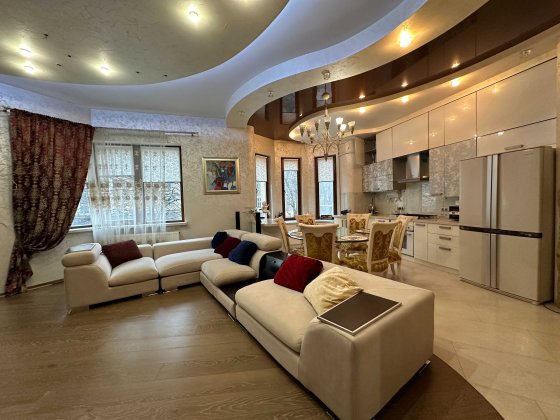 Продаж великої 2 кімнатної + кухня вітальня вул Чернігівська 23 нов Львов