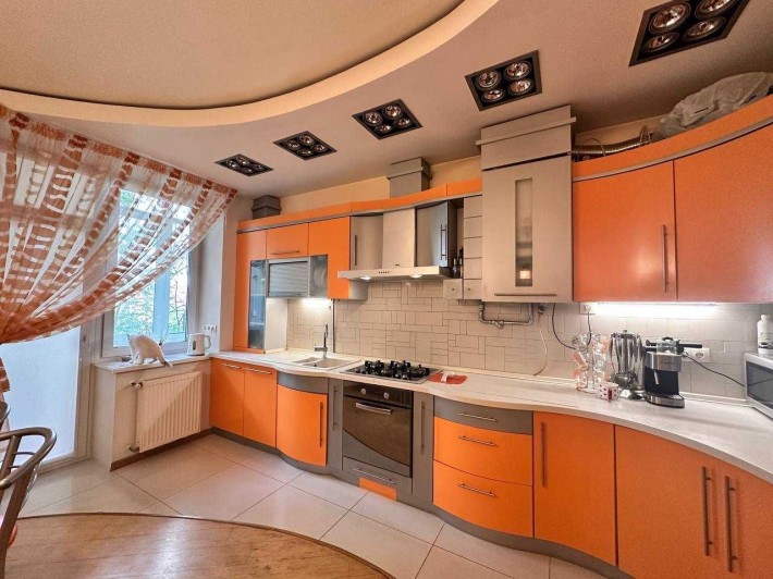 Продаж 3 кімн квартири Олександра Олеся, Погулянка - фото 1