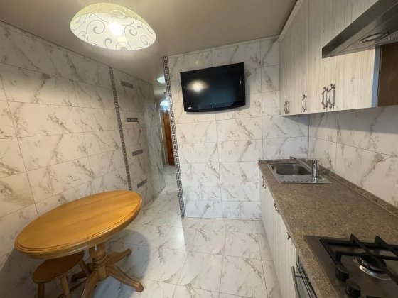 Продам 1 кімнатну квартиру поліпшеного планування . Житомир