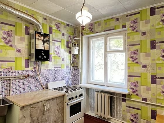 Продаж однокімнатної квартри в центрі Озерного Житомир