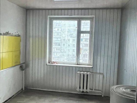 Продам 4х комнатную квартиру Запорожье