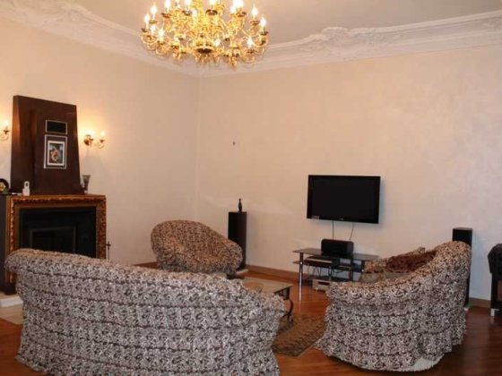 Продам велику 2-кімнатну квартиру в центрі Одеси Одесса