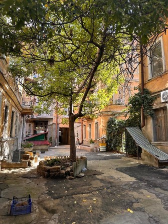 Срочно! 1 ком 2/3 Балкон.Центр.Базарная,Успенская, дворовая - фото 1