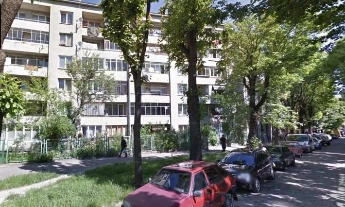 3к.кв. з євроремонтом у центрі, на вул. Юрія Федьковича - фото 1