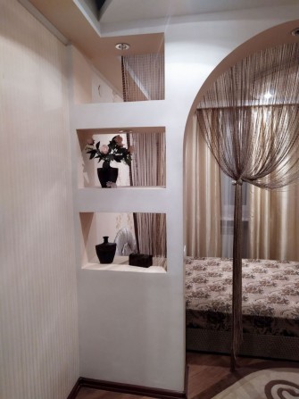 Продам квартиру Правий берег 2 к. 2 поверх - фото 1