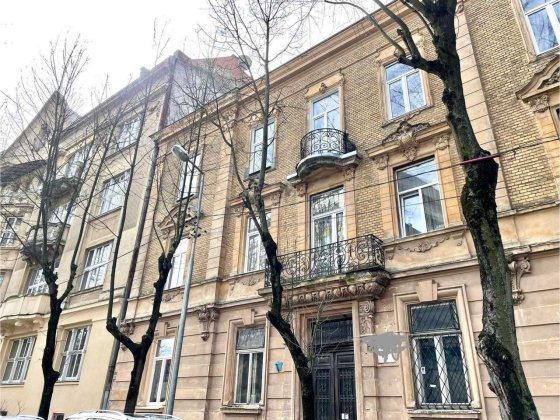 Продаж 5 кім. квартири вул. Новаківського ЦЕНТР Львів