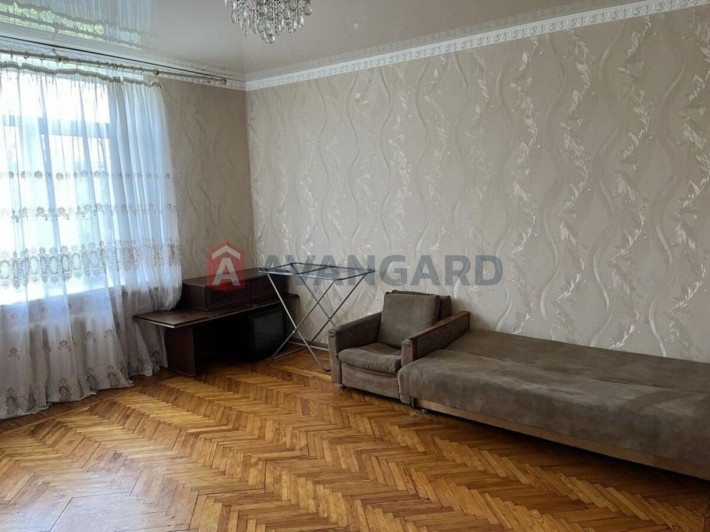 Продаж 2 кімнатної квартири. Площа Маяковського. Сталінка - фото 1