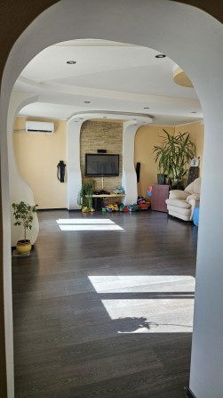 Продам 3х комнатную квартиру на 4 мкр с АО(газ)с хорошим ремонтом - фото 1