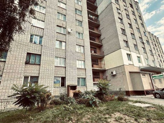 Продам кімнату у сімейному гуртожитку Хмельницкий