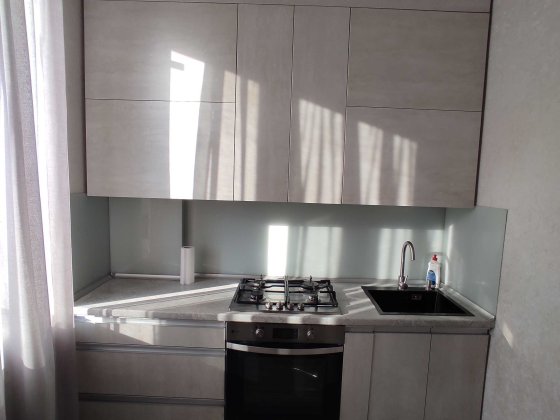 продам двух комнатную квартиру центр