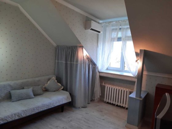 Продаж затишної кімнати Київ