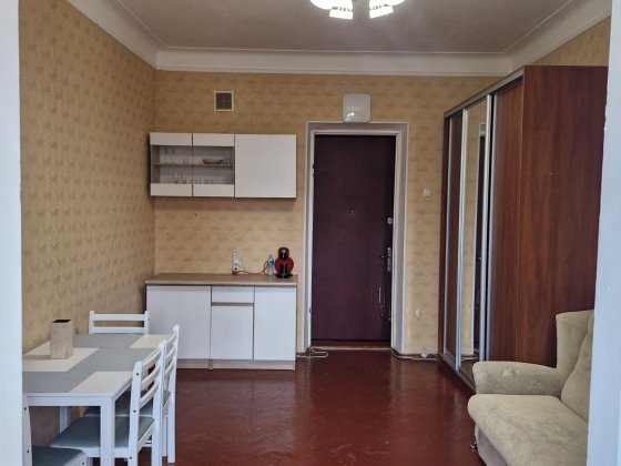 Продаж кімнати в комунальній квартирі. Київ